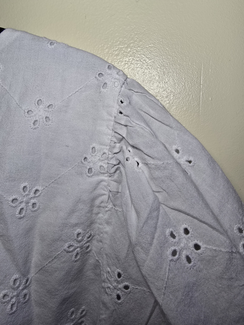 White J.Crew button-down blouse all-over eyelet embroidery, V Neck Small - Picture 6 of 10